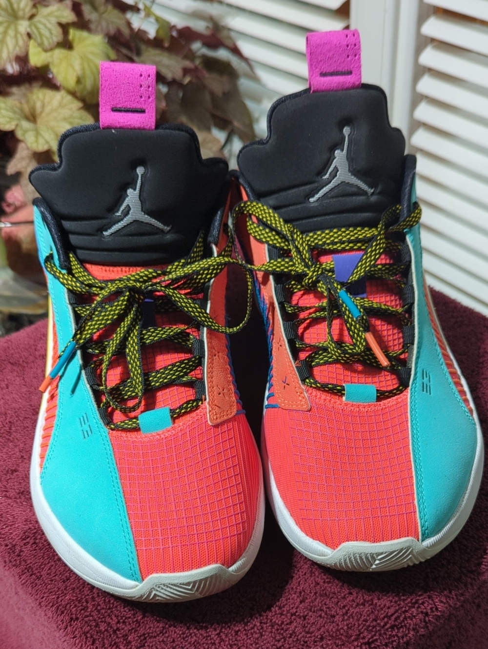 Jordan Men's XXXV Multicolor 10.5  Basketball Shoes in Pink, Turquoise & Yellow - Picture 2 of 12